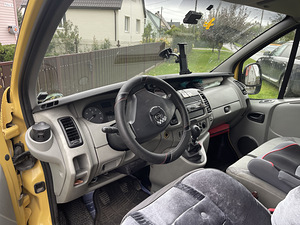 Opel Vivaro 1.9 TDI 74 kW 2006. a (9 foto / 14)