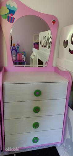 Мебель для детей. Комод с зеркалом, шкаф / полки (фото #1)
