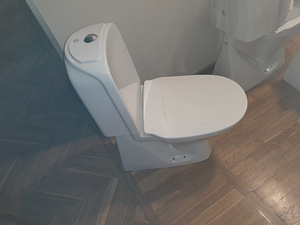 Gustavsberg WC, allajooks, ühesüsteemne (1 foto / 4)