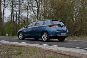 Toyota Auris Active Plus 1.6 97kW (7 foto / 14)