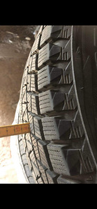 225/65R17 Bridgestone Blizzak ~8mm (2tk) maasturile (4 foto / 4)