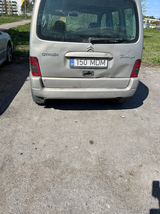 Citroen Berlingo 1.6 (1 фото из 3)