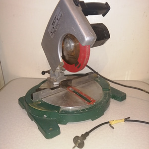 Metabo järkamissaag/nurgasaag, koos isetehtud pingiga (3 foto / 10)
