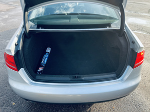 Audi A4 2008 2.0 TDI B8 (9 foto / 15)
