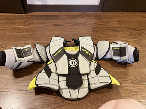 Warrior JR Ritual X3 VÄRAVAVAHI RINNAKAITSE (1 foto / 3)