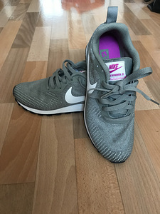 Кроссовки Nike новые (3 фото из 4)