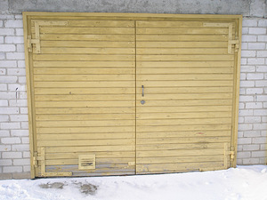 Garaažiuksed puidust (1 foto / 2)
