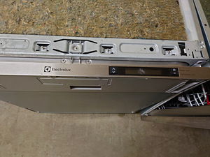 Noudepesumasin Elektrolux 60 sm (2 foto / 5)