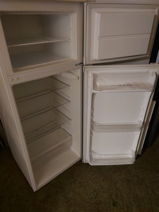 Холодильник Zanussi 140 см (3 фото из 4)