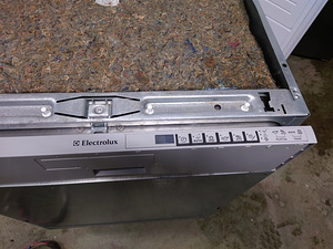 Noudepesumasin Elektrolux 60 sm (2 foto / 5)