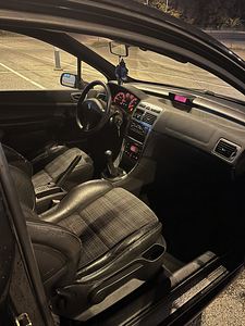 Peugeot 307 (6 фото из 6)
