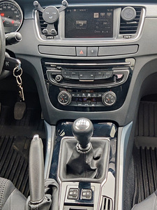 Peugeot 508 (6 фото из 14)