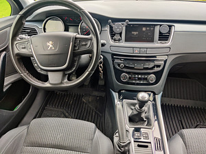 Peugeot 508 (7 фото из 14)