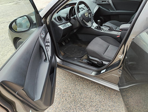 Mazda 3 (6 фото из 14)