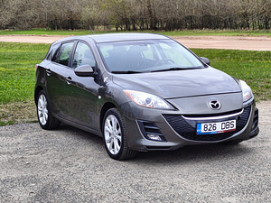 Mazda 3 (8 фото из 14)