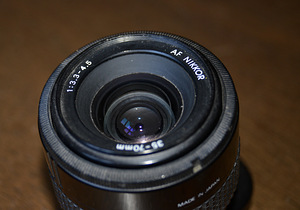 Nikon AF Nikkor 35-70mm 1: 3.3-4.5 (MKI) (4 foto / 10)