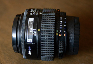 Nikon AF Nikkor 35-70mm 1: 3.3-4.5 (MKI) (8 foto / 10)