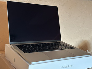 Apple MacBook Pro M5, 14-tolline, 16 GB/512 GB. Nagu uus! Ap (4 foto / 10)