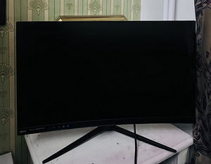 MSI Optix MAG271C (3 фото из 3)
