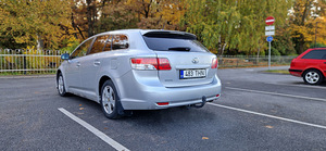Toyota Avensis (3 foto / 9)