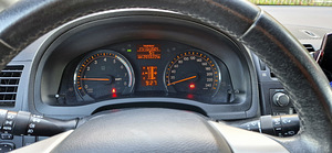 Toyota Avensis (6 foto / 9)