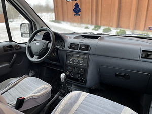 Ford tourneo connect (3 foto / 10)