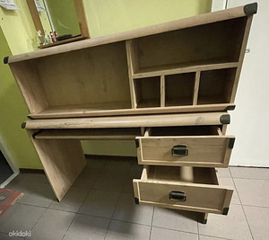 Продам стол+полка (2 фото из 5)