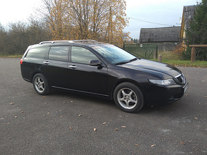 Honda Accord 2.2 cdti (4 foto / 10)