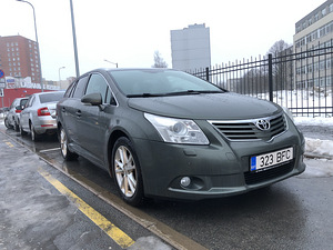 Toyota Avensis 1.8 T27, универсал. (1 фото из 13)