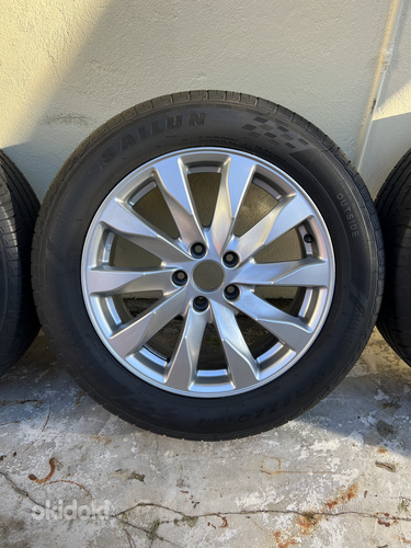 18 tolli 5x114,3 Veljed koos suverehvidega