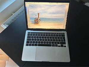 Apple macbook pro 13" M2. 2022 (1 foto / 3)