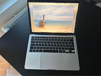 Apple macbook pro 13" M2. 2022