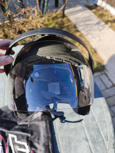 Шлем от мотоцикла (2 фото из 7)