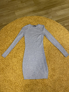 Veenitav kleit XS (1 foto / 2)