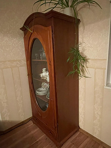 Витрина с подсветкой (2 фото из 3)