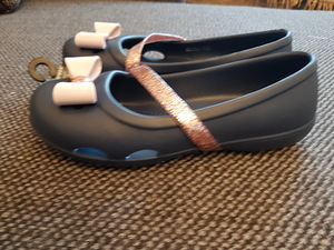 Uus crocs suurus j1 (32-33) (2 foto / 3)