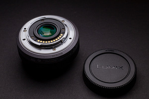 Panasonic Lumix G 20mm f/1.7 ASPH (2 фото из 2)