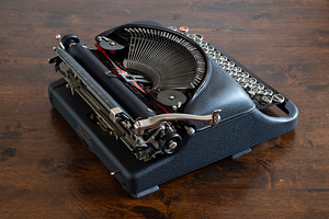 1939 г. Редкая пишущая машинка Smith Premier 35 (4 фото из 5)
