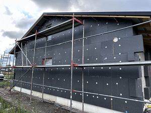 Vajatakse fassaaditöölist (2 foto / 2)