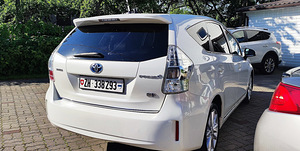 Toyota Prius Plus Alfa (2 foto / 15)