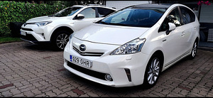 Toyota Prius Plus Alfa (3 foto / 15)