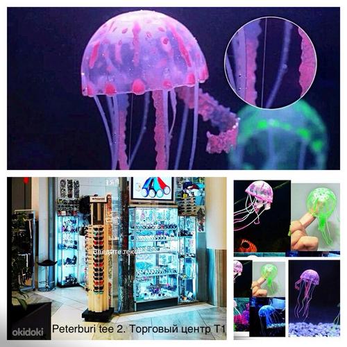 Akvaarium: kunstilised silikoonist erksad meduusid (foto #3)
