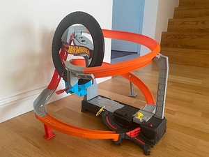 HOT WHEELS Pöörleva rehvi rada (1 foto / 2)