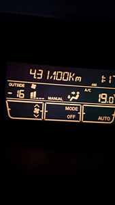 Nissan almera (6 foto / 12)