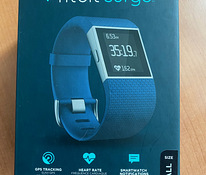 Новые умные фитнес-часы Fitbit Surge
