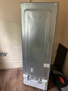 Холодильник Samsung (5 фото из 9)