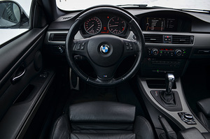 М: BMW 320 M-Package xDrive 2.0 R4 120 кВт (14 фото из 15)