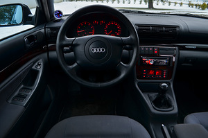 M/V: Audi A4 Avant 1.8T 110kw Quattro (10 foto / 15)