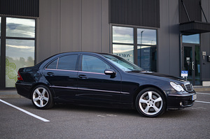 M: Mercedes-Benz C 320 Avantgarde 3.0 165kW (2 foto / 14)