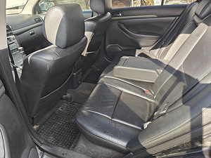 Toyota avensis (7 foto / 13)